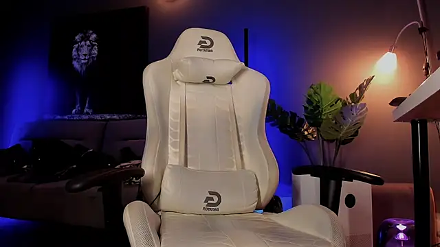 uptomatty online show from March 1, 7:41 am