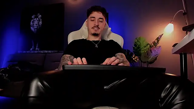 uptomatty online show from March 5, 8:21 am