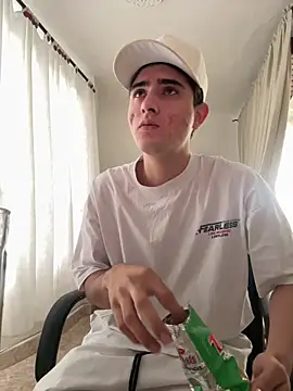 PhilipRich online show from April 10, 7:10 pm