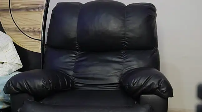 May Dylan1 online show from December 5, 1:38 pm