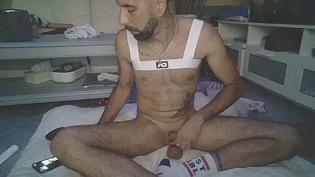 Snapshot of arrow13680 chatting on September 21, 12:55 am arrow13680 online show from September 21, 12:55 am