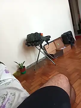 Snapshot of lobomisterioso13 chatting on February 18, 7:00 pm lobomisterioso13 online show from February 18, 7:00 pm