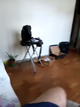 Snapshot of lobomisterioso13 chatting on March 4, 8:27 pm lobomisterioso13 online show from March 4, 8:27 pm