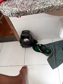 Snapshot of lobomisterioso13 chatting on October 13, 11:16 am lobomisterioso13 online show from October 13, 11:16 am