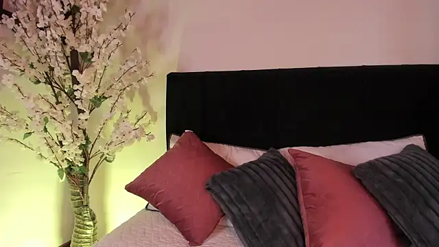  PauloDaSilva  online show from March 25, 12:09 pm