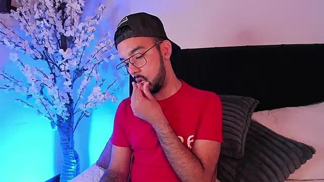  PauloDaSilva  online show from March 27, 10:16 am