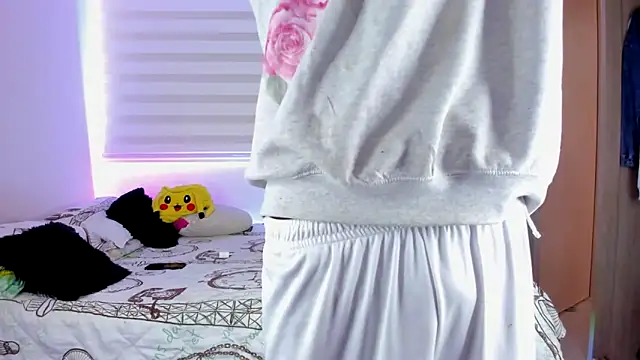 aldrinwhite online show from September 15, 5:47 pm