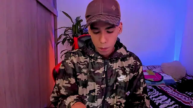 aldrinwhite online show from April 5, 12:52 am