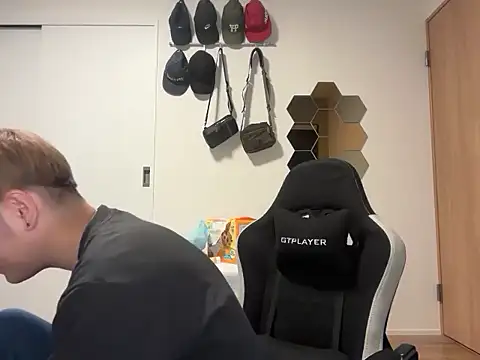 kensnb online show from December 4, 7:43 pm