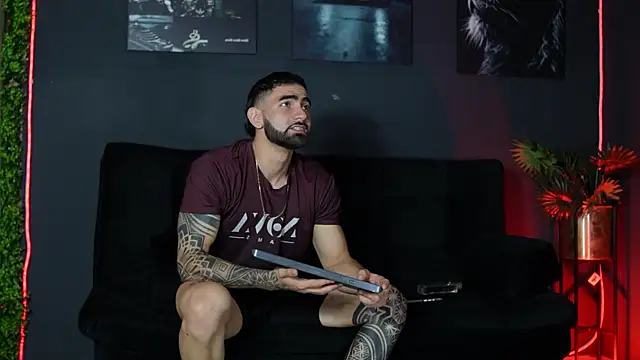 Austin bolt online show from January 7, 3:00 am