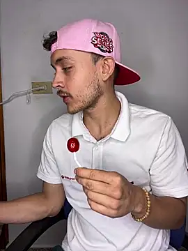 Desmon Clark online show from March 30, 9:38 pm