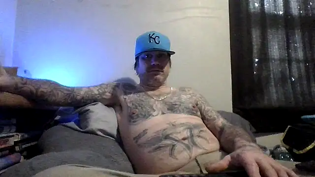 clitstitsandbongrips online show from November 5, 8:11 pm