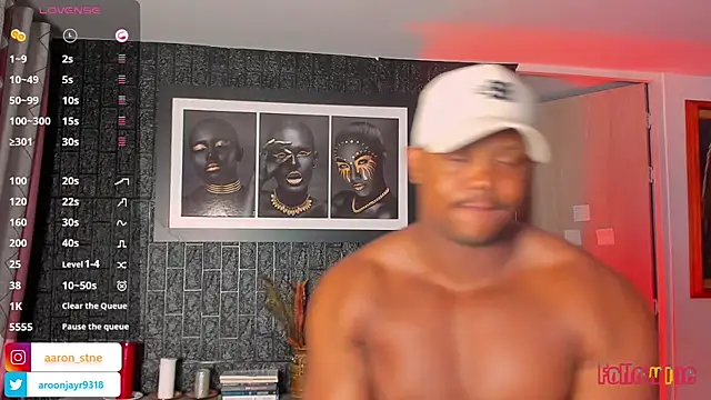 Aaron ST online show from February 9, 11:04 am