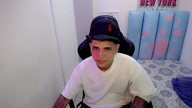 Brayan lopezz online show from May 5, 3:41 am