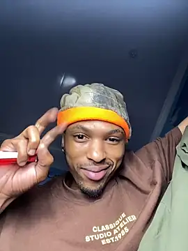 Snapshot of BlueIceCube chatting on December 23, 9:40 pm BlueIceCube online show from December 23, 9:40 pm