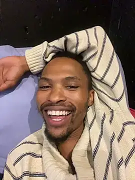 Snapshot of BlueIceCube chatting on February 18, 11:22 am BlueIceCube online show from February 18, 11:22 am