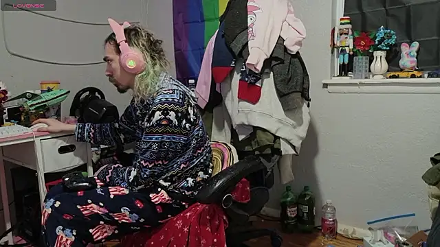 tallnerdyguy online show from February 1, 12:42 am