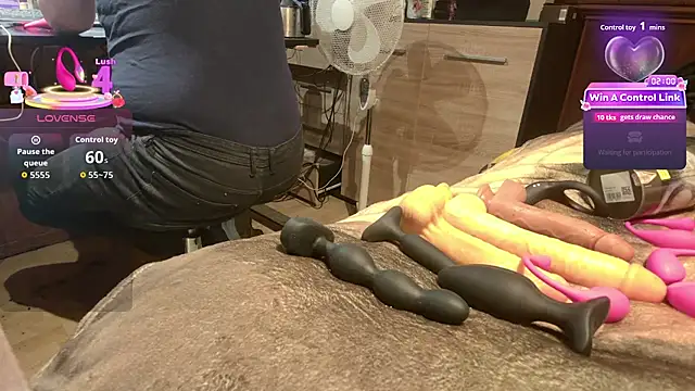 misteryman1956 online show from July 3, 5:13 am