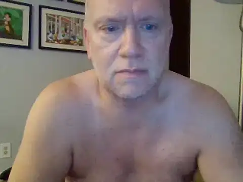 FLSexyGuy online show from October 3, 8:25 pm