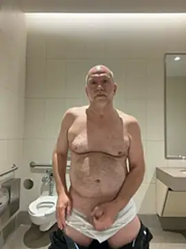 FLSexyGuy online show from April 11, 1:25 pm