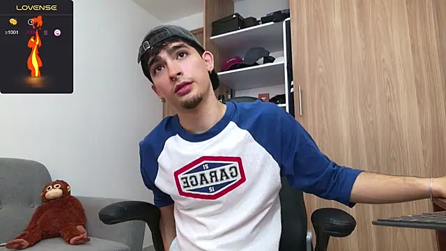 Snapshot of zenn_rush1 chatting on December 24, 12:33 pm zenn rush1 online show from December 24, 12:33 pm