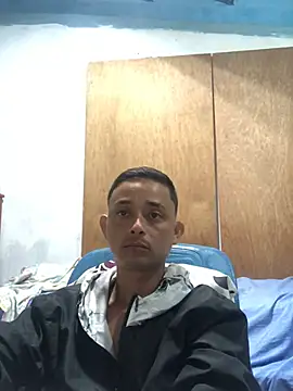 isacalejandroo online show from December 13, 4:54 am