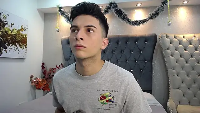 Snapshot of MrWilliseo chatting on December 25, 5:47 pm MrWilliseo online show from December 25, 5:47 pm