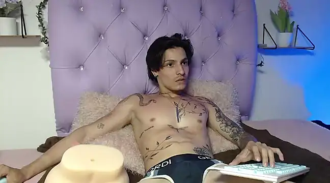 Apolo Hidalgo01 online show from February 18, 5:33 pm