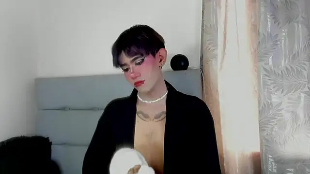 andrew uwu  online show from February 21, 7:04 pm