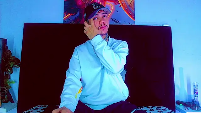 HannibalLester online show from November 18, 4:38 am