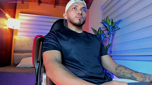 maximusclark1 online show from March 4, 12:17 am