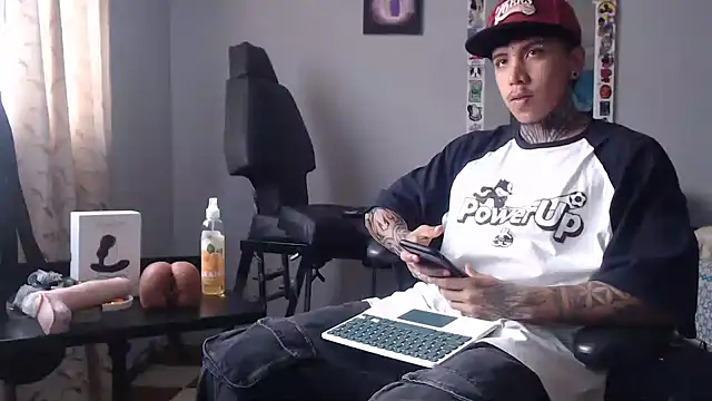 Nickhot0609 online show from January 12, 8:14 pm