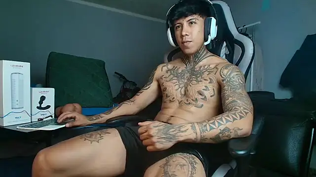 Nickhot0609 online show from September 15, 8:21 pm