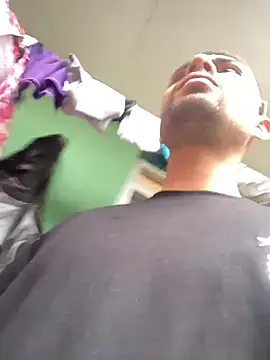 Jestebanano online show from February 19, 9:00 pm