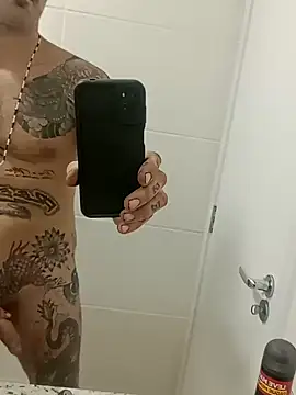 Snapshot of rolesexy chatting on December 19, 10:21 pm rolesexy online show from December 19, 10:21 pm