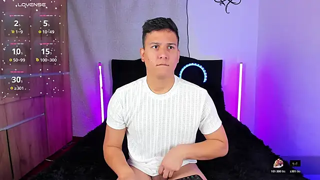 ANDREZALVAREZ online show from January 17, 6:27 am