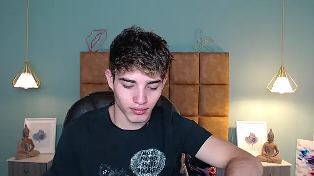 Snapshot of AlejooTwink chatting on December 16, 6:27 pm AlejooTwink online show from December 16, 6:27 pm
