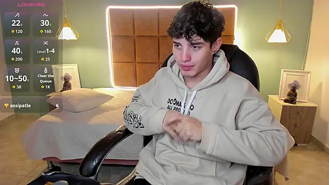 AlejooTwink online show from November 17, 3:09 am