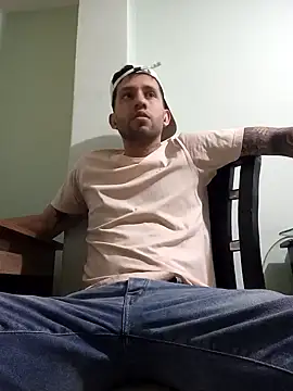 maxXximo777 online show from January 26, 2:45 am