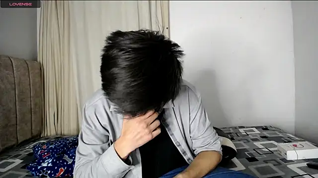 Yellowpokemon23 online show from November 14, 3:20 am