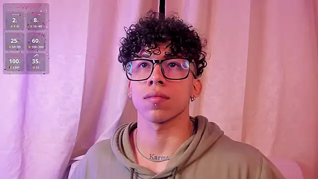 AkazaBoy  online show from December 5, 4:41 am