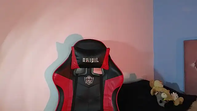 FreyrStyle online show from December 9, 7:13 pm