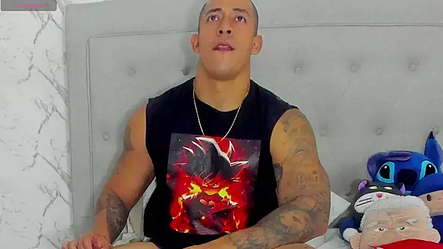 luigiferrara online show from April 13, 8:53 pm