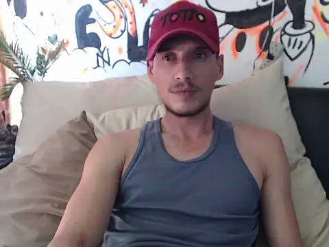 roystonee01 online show from September 25, 6:07 pm