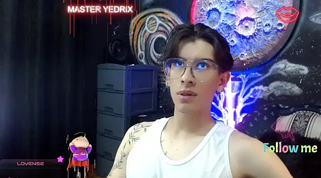 Snapshot of Yedrix chatting on March 17, 1:46 am Yedrix online show from March 17, 1:46 am