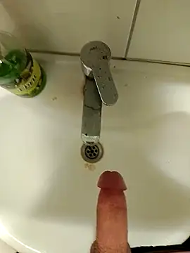 Snapshot of 18liksekeryarrak chatting on October 24, 12:45 am 18liksekeryarrak online show from October 24, 12:45 am