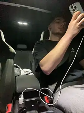 youssef00711 online show from March 5, 8:01 pm