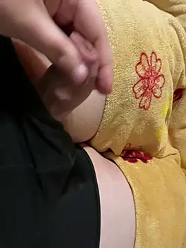 Snapshot of Max_2515 chatting on December 19, 2:57 pm Max 2515 online show from December 19, 2:57 pm