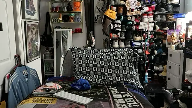 joeytatts66 online show from January 11, 3:10 am