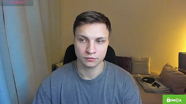 handsome guy01 online show from February 27, 7:13 pm